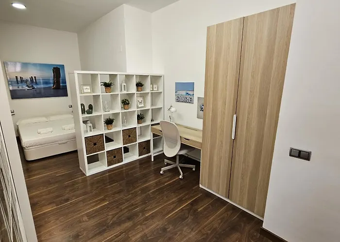 Brand New Apart Mlg City Center!